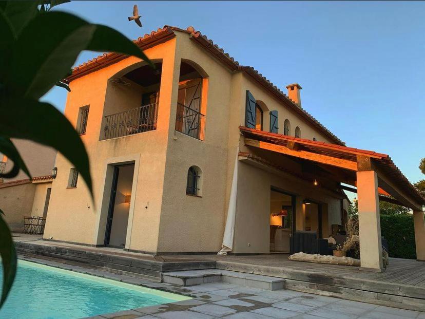 Le Petit Bali Spacieuse Villa Pour 8 Avec Piscine Saint-Cyprien  Exterior photo